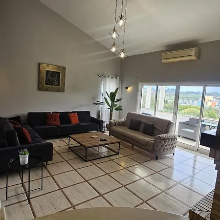 Ventura Marina Βίλα Αλμπουφέιρα